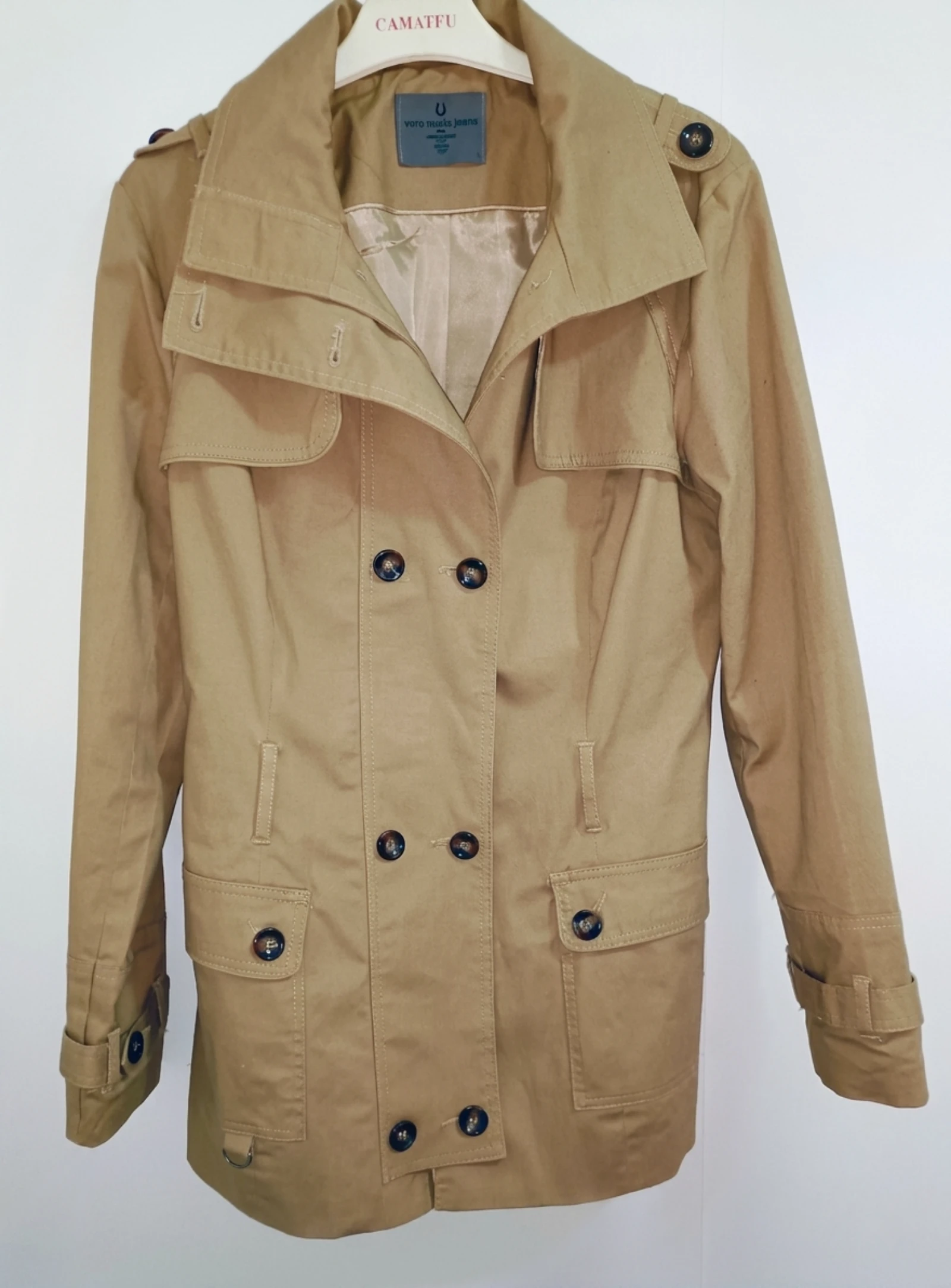 Chaqueta tipo gabardina 